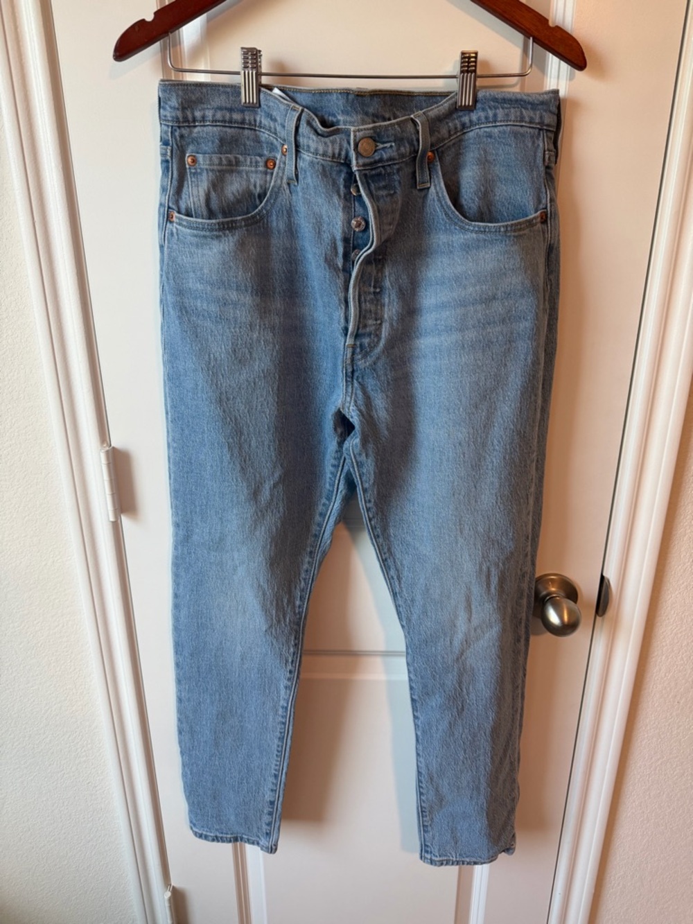 ⚡️Levi's Women's 501 Skinny Leg Jeans - Picture 3 of 8
